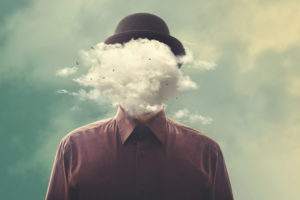 Uomo con la testa fatta di nuvole - Sogni ricorrenti